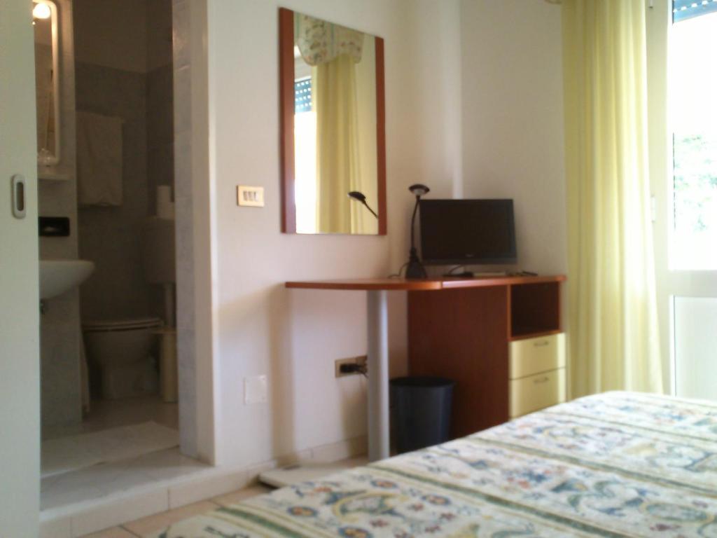 Hotel La Parigina Lignano Sabbiadoro Zimmer foto